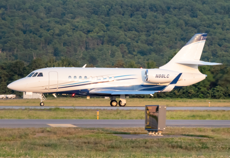 Photo of N88LC - PRIVATE Dassault Falcon 900EX at AVP on AeroXplorer Aviation Database