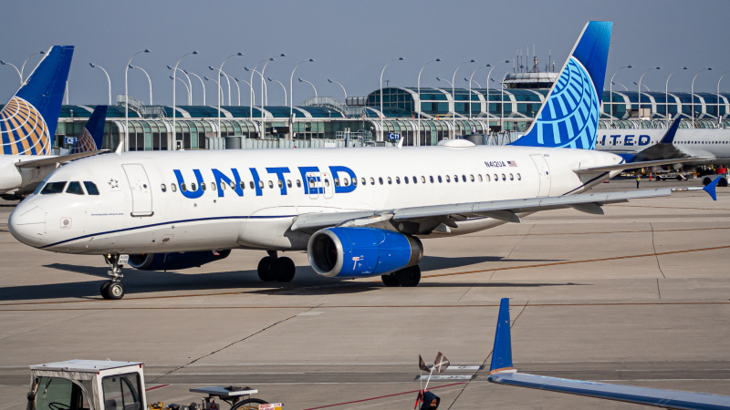 Photo of N412UA - United Airlines Airbus A320 at ORD on AeroXplorer Aviation Database