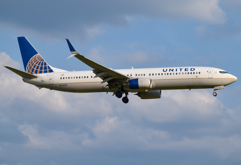 Photo of N63899 - United Airlines Boeing 737-900 at RDU on AeroXplorer Aviation Database