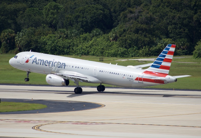 Photo of N136AN - American Airlines Airbus A321-200 at TPA on AeroXplorer Aviation Database
