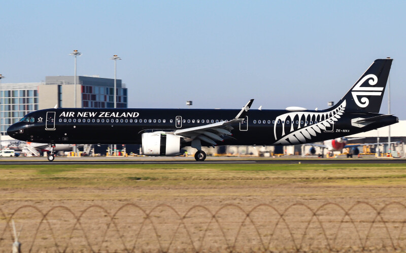 Photo of ZK-NNA - Air New Zealand Airbus A321NEO at MEL on AeroXplorer Aviation Database