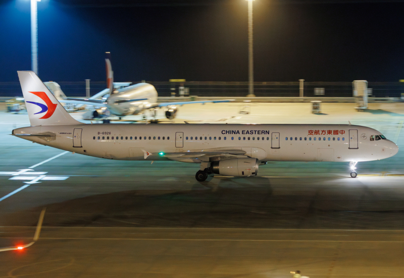 Photo of B-6926 - China Eastern Airlines Airbus A321-200 at MFM on AeroXplorer Aviation Database