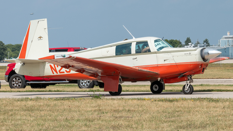 Photo of N2944L - PRIVATE Mooney M20 at OSH on AeroXplorer Aviation Database