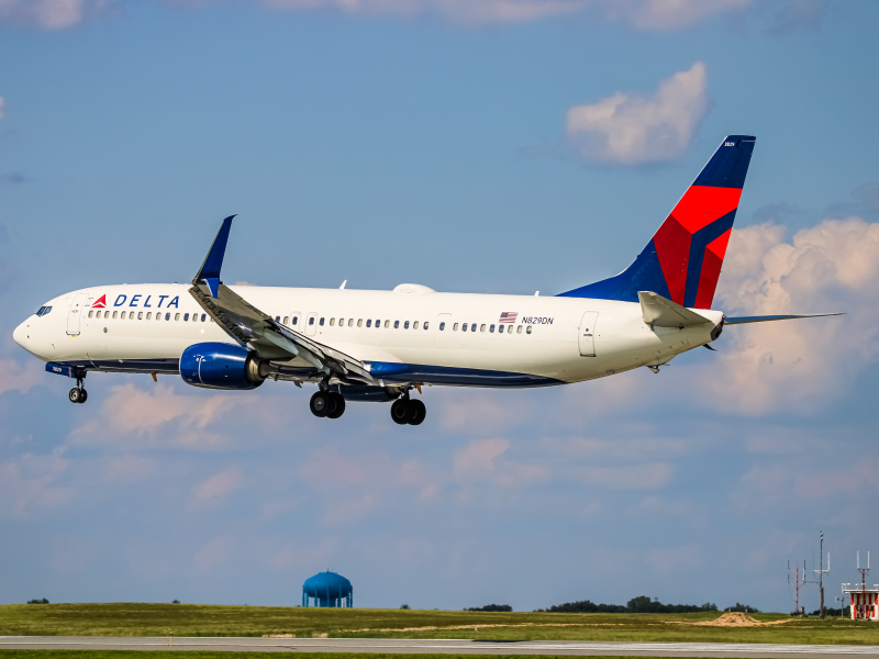 Photo of N829DN - Delta Airlines Boeing 737-900ER at BWI on AeroXplorer Aviation Database