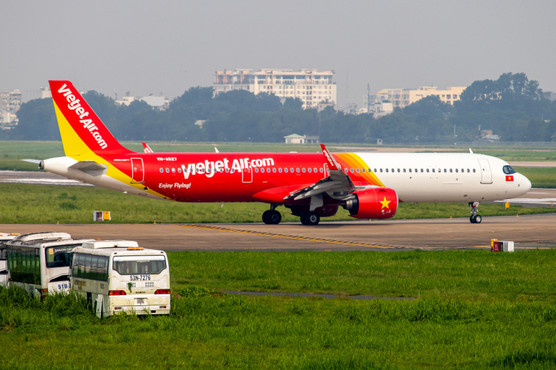 Photo of VN-A527 - VietJet Air Airbus A321NEO at SGN on AeroXplorer Aviation Database