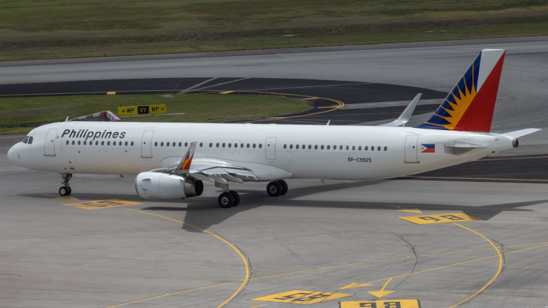 Photo of RP-C9925 - Philippine Airlines Airbus A321-200 at SIN on AeroXplorer Aviation Database