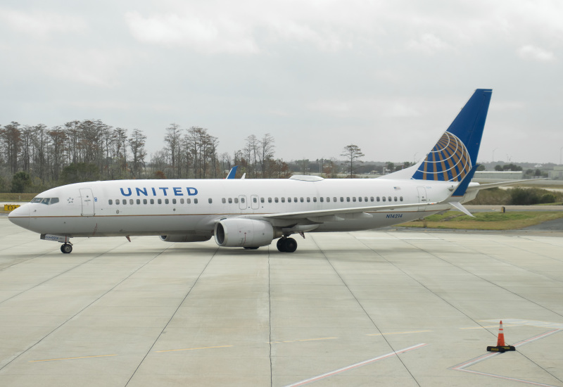 Photo of n14214 - United Airlines Boeing 737-800 at MCO on AeroXplorer Aviation Database