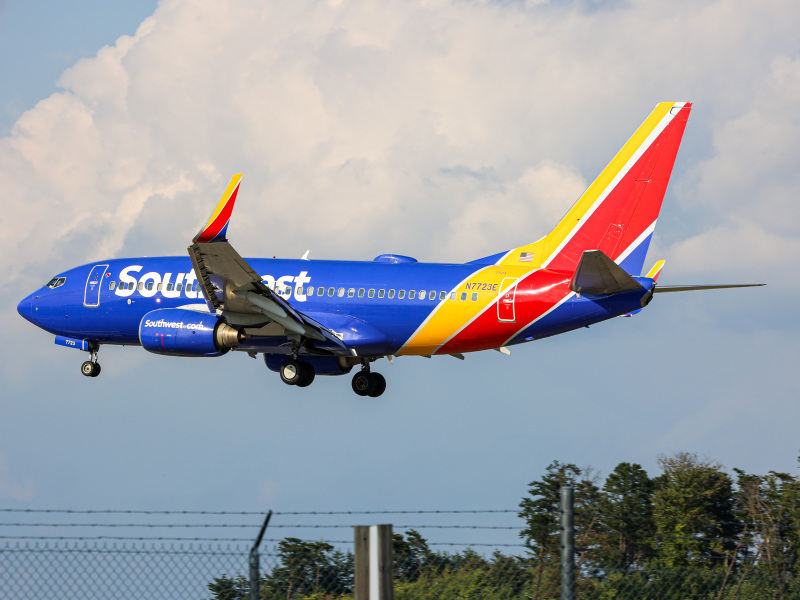Photo of N7723E - Southwest Airlines Boeing 737-700 at BWI on AeroXplorer Aviation Database