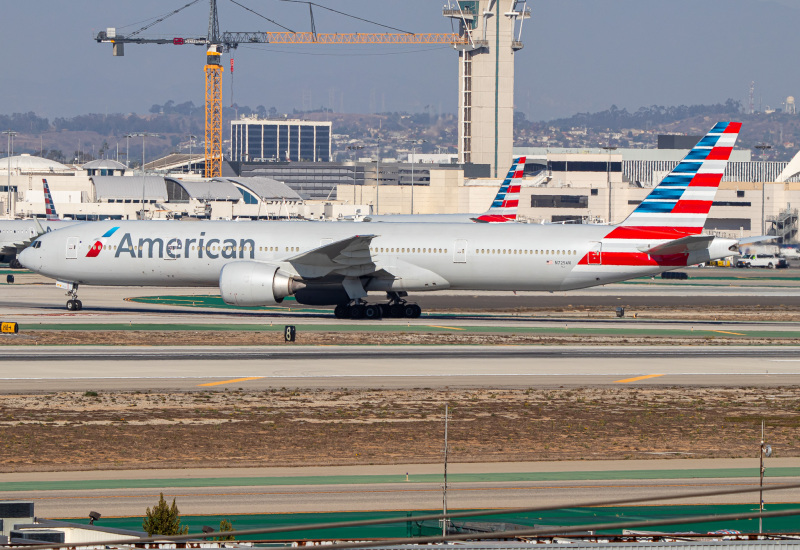 Photo of N725AN - American Airlines Boeing 777-300ER at LAX on AeroXplorer Aviation Database
