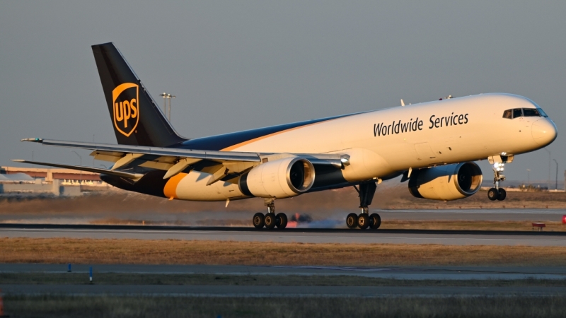 Photo of N452UP - United Parcel Service Boeing 757-200F at DFW on AeroXplorer Aviation Database