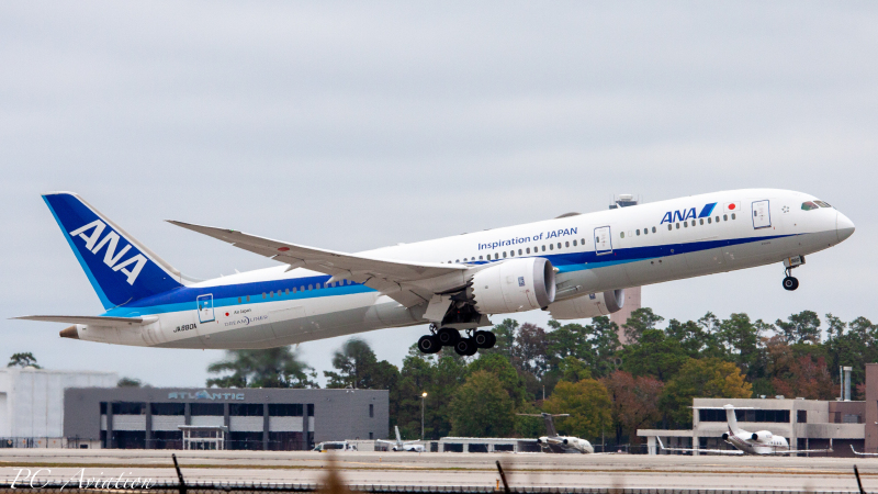 Photo of JA 880A - All Nippon Airways Boeing 787-9 at IAH on AeroXplorer Aviation Database