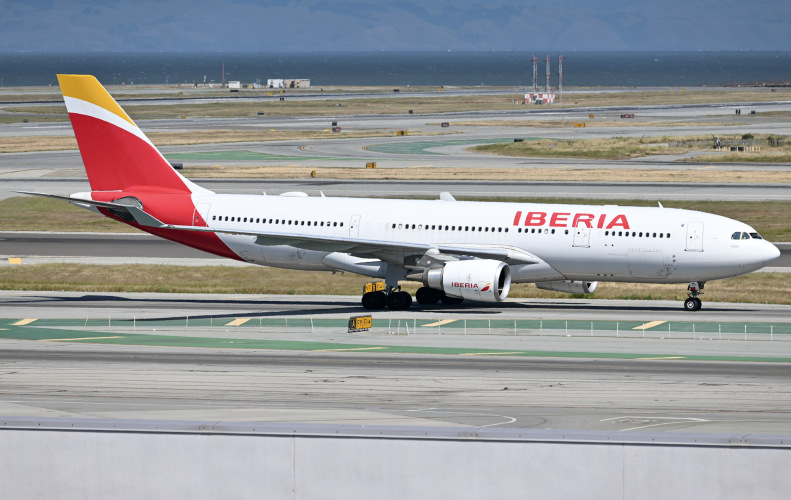 Photo of EC-MNL - Iberia Airbus A330-200 at SFO on AeroXplorer Aviation Database