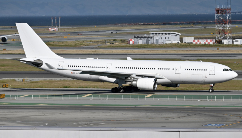 Photo of EC-ODA - LEVEL Airbus A330-200 at SFO on AeroXplorer Aviation Database