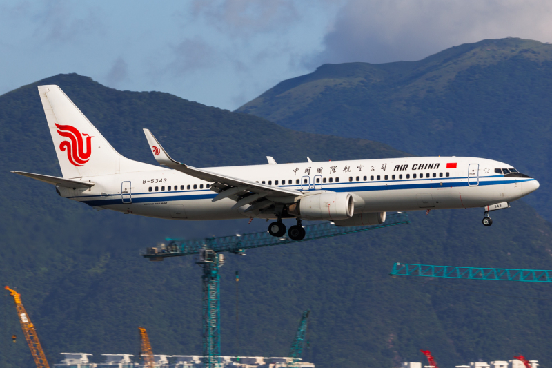 Photo of B-5343 - Air China Boeing 737-800 at HKG on AeroXplorer Aviation Database