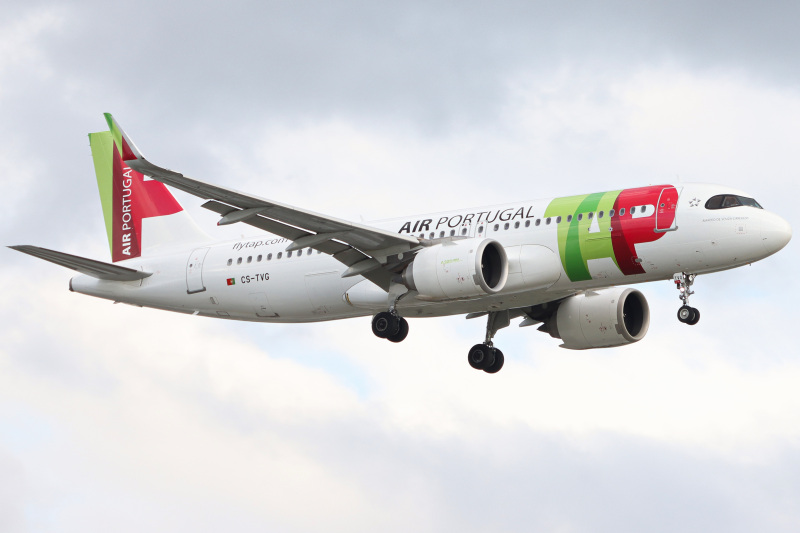 Photo of CS-TVG - TAP Air Portugal Airbus A320NEO at LHR on AeroXplorer Aviation Database