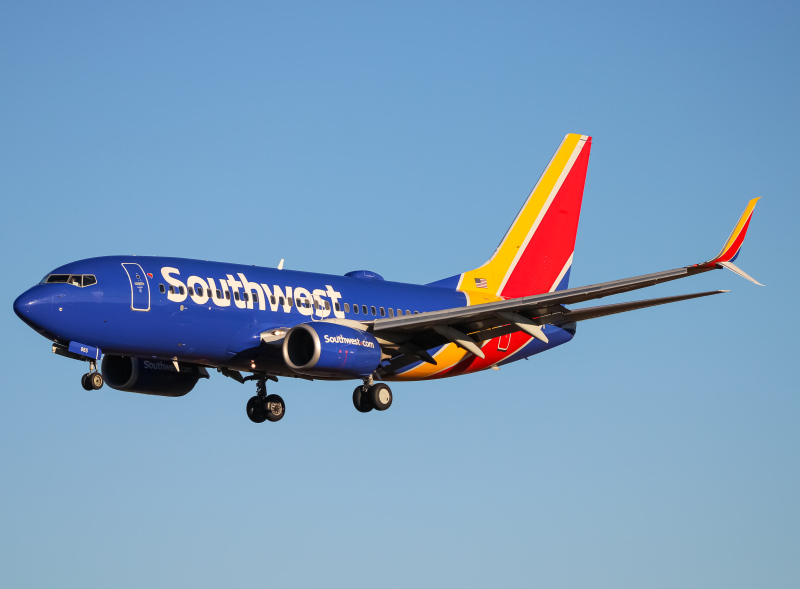 Photo of N965WN - Southwest Airlines Boeing 737-700 at BWI on AeroXplorer Aviation Database