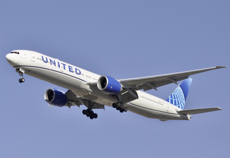 Photo of N2250U - United Airlines Boeing 777-300ER at ORD on AeroXplorer Aviation Database