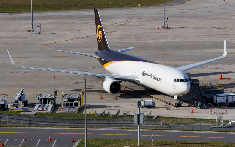 Photo of N443UP - United Parcel Service Boeing 757-200 at TPA on AeroXplorer Aviation Database