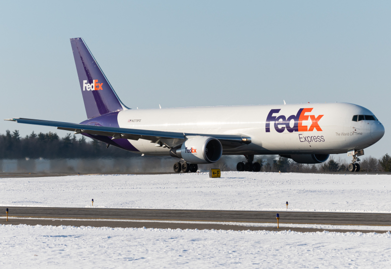 Photo of N279FE - FedEx Boeing 767-300F at MHT on AeroXplorer Aviation Database