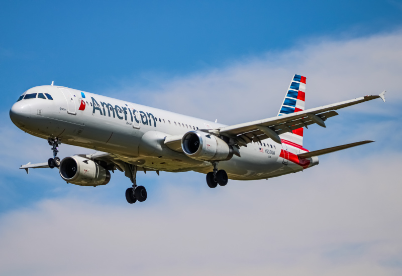 Photo of N536UW - American Airlines Airbus A321-200 at BWI on AeroXplorer Aviation Database