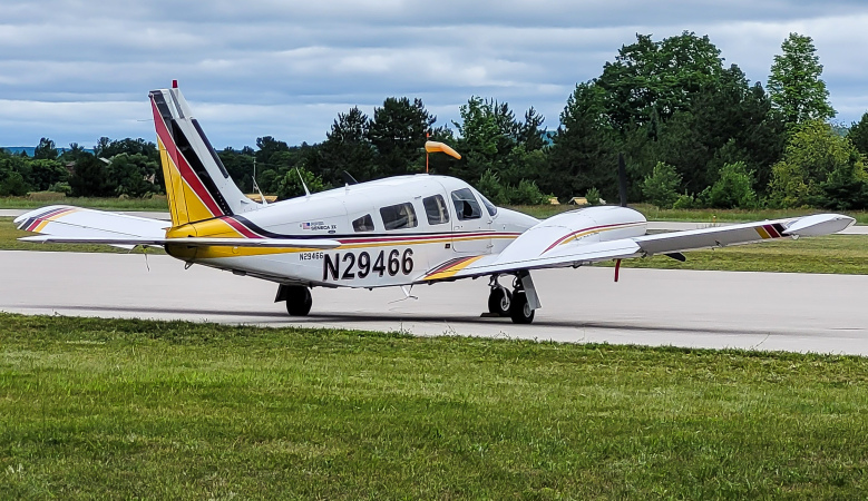 Photo of N29466 - PRIVATE Piper PA-34-200T Seneca  at BFA on AeroXplorer Aviation Database