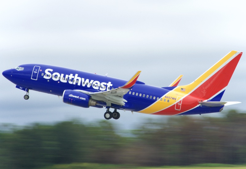 Photo of N957WN - Southwest Airlines Boeing 737-700 at MCO on AeroXplorer Aviation Database