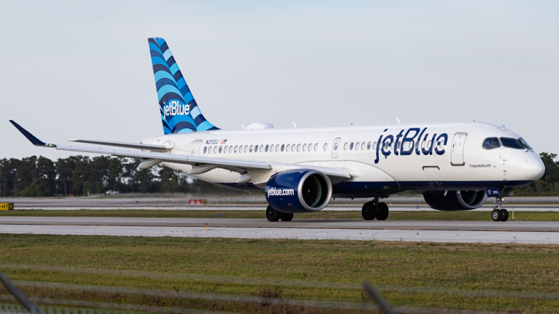 Photo of N3113J - JetBlue Airways Airbus A220-300 at MCO on AeroXplorer Aviation Database