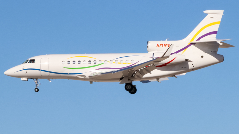 Photo of N711PV - PRIVATE Dassault Falcon 7X at LAS on AeroXplorer Aviation Database