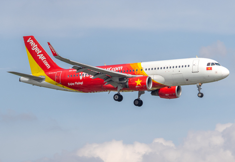 Photo of VN-A663 - VietJet Air Airbus A320 at SGN on AeroXplorer Aviation Database