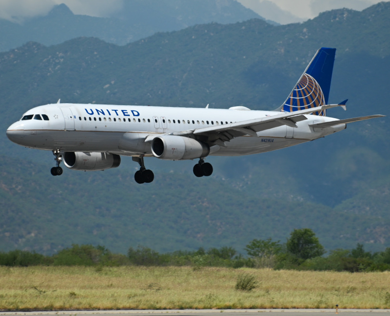 Photo of N429UA - United Airlines Airbus A320 at SJD on AeroXplorer Aviation Database