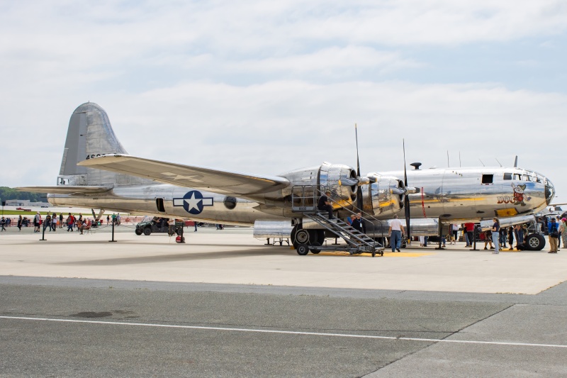 Photo of N69972 - PRIVATE Boeing B-29 SuperFortress at DOV on AeroXplorer Aviation Database
