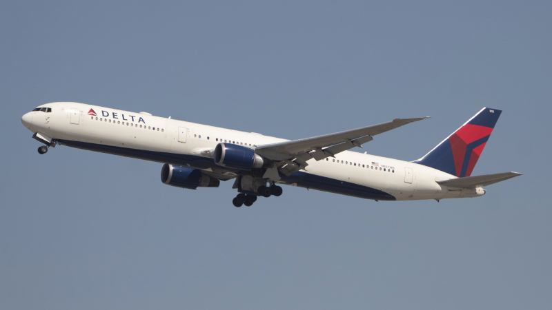 Photo of N837MH - Delta Airlines Boeing 767-400ER at LAX on AeroXplorer Aviation Database