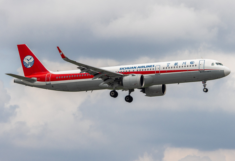 Photo of B-309C - Sichuan Airlines Airbus A321NEO at SGN on AeroXplorer Aviation Database