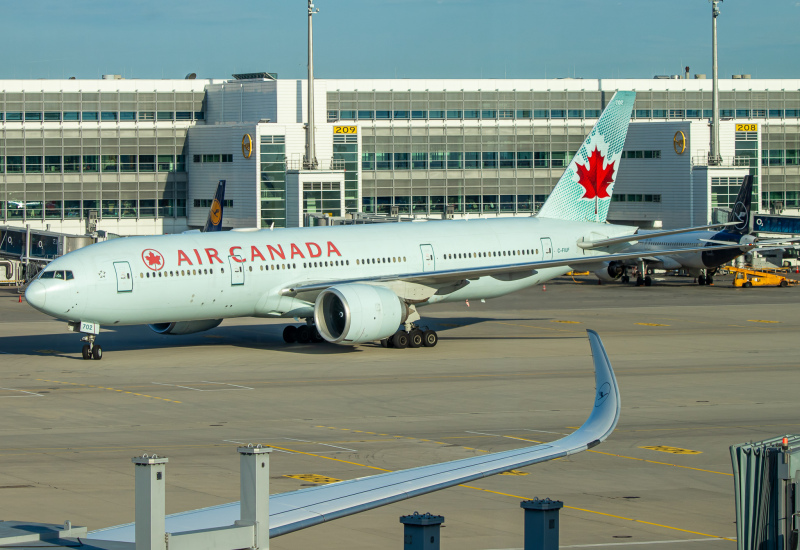 Photo of C-FIUF - Air Canada Boeing 777-200LR at MUC on AeroXplorer Aviation Database