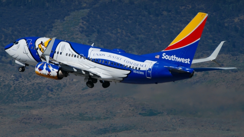 Photo of N946WN - Southwest Airlines Boeing 737-700 at RNO on AeroXplorer Aviation Database