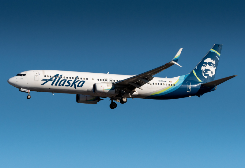 Photo of N273AK - Alaska Airlines Boeing 737-900ER at BOS on AeroXplorer Aviation Database