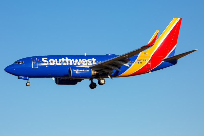 Photo of N487WN - Southwest Airlines Boeing 737-700 at BWI on AeroXplorer Aviation Database