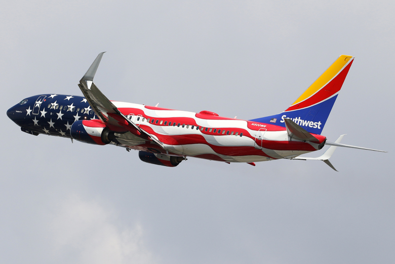 Photo of N500WR - Southwest Airlines Boeing 737-800 at MDW on AeroXplorer Aviation Database