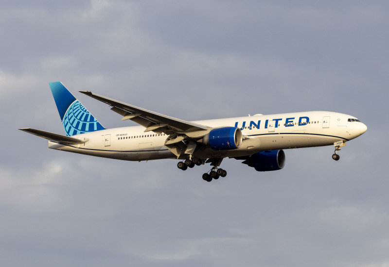 Photo of N69020 - United Airlines Boeing 777-200ER at IAD on AeroXplorer Aviation Database