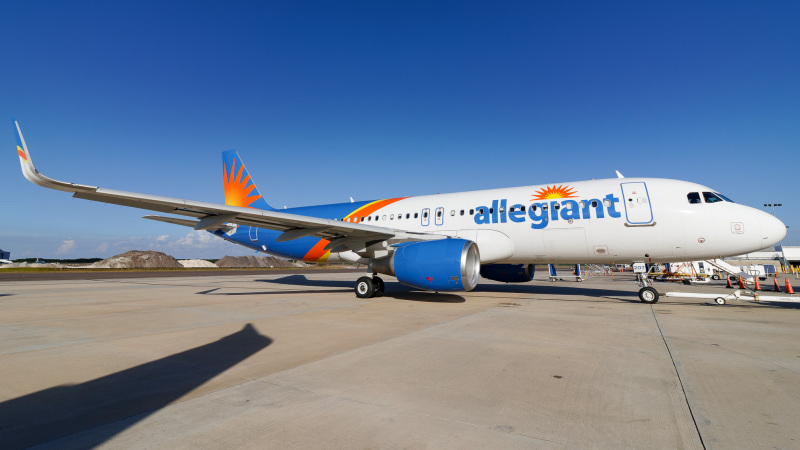 Photo of N207NV - Allegiant Air A320-214 at PIE on AeroXplorer Aviation Database