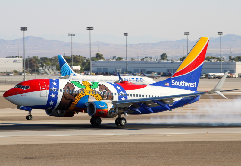 Photo of N280WN - Southwest Airlines Boeing 737-700 at LAS on AeroXplorer Aviation Database