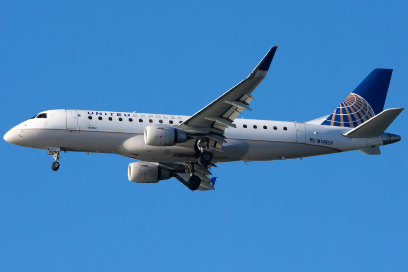 Photo of N149SY - United Express Embraer E175 at SFO on AeroXplorer Aviation Database