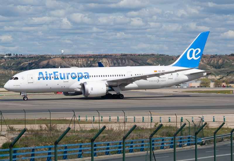 Photo of EC-MIH - Air Europa Boeing 787-8 at MAD on AeroXplorer Aviation Database