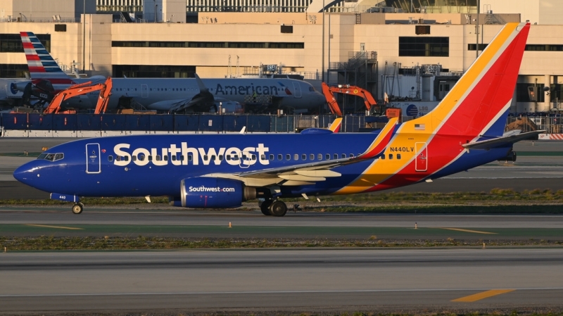 Photo of N440LV - Southwest Airlines Boeing 737-700 at KLAX on AeroXplorer Aviation Database