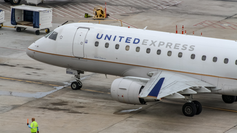 Photo of N855RW - United Express Embraer E170 at IAH on AeroXplorer Aviation Database