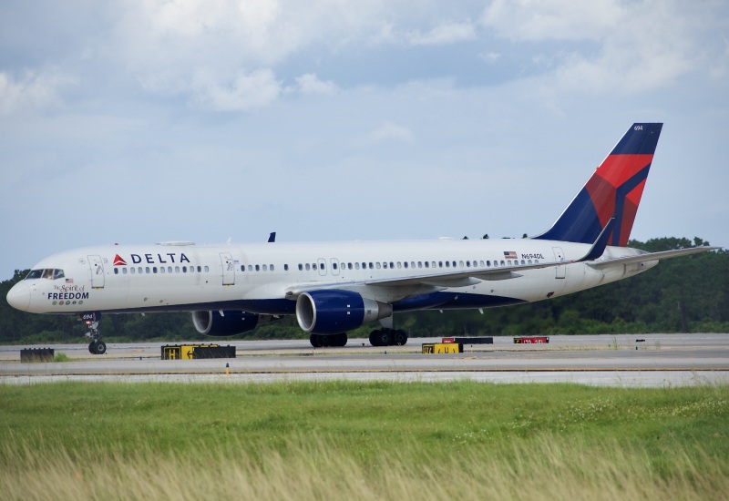 Photo of N694DL - Delta Airlines Boeing 757-200 at MCO on AeroXplorer Aviation Database