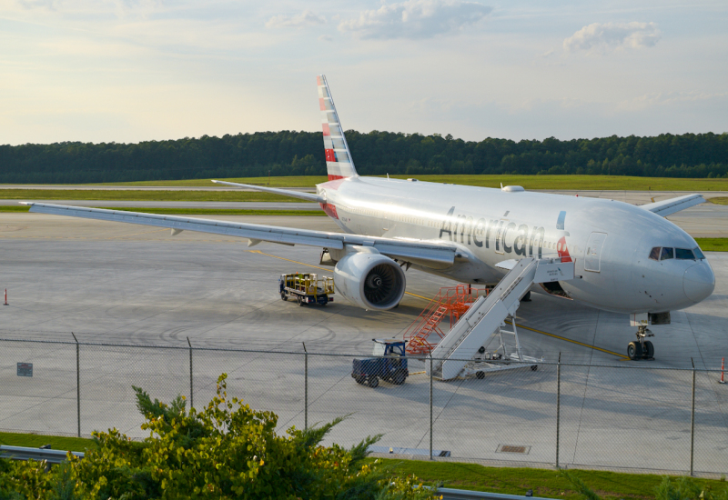 Photo of N783AN - American Airlines Boeing 777-200ER at RDU on AeroXplorer Aviation Database