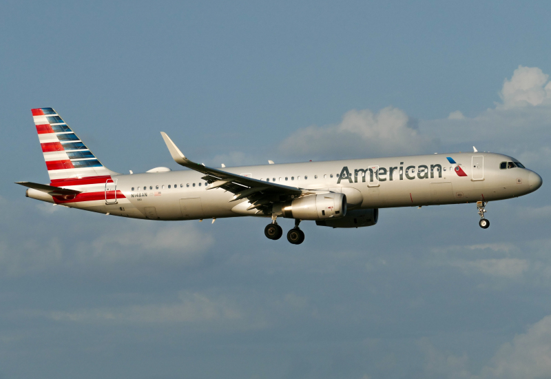 Photo of N148AN - American Airlines Airbus A321-200 at DFW on AeroXplorer Aviation Database
