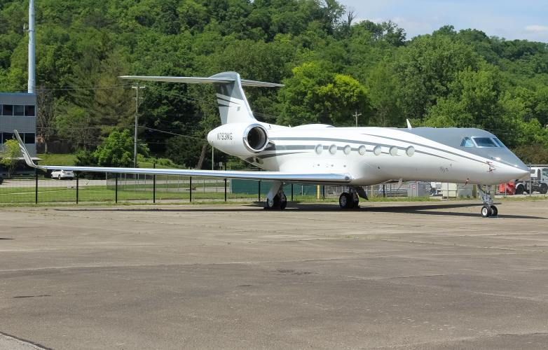 Photo of N793MG - PRIVATE Gulfstream G550 at LUK on AeroXplorer Aviation Database