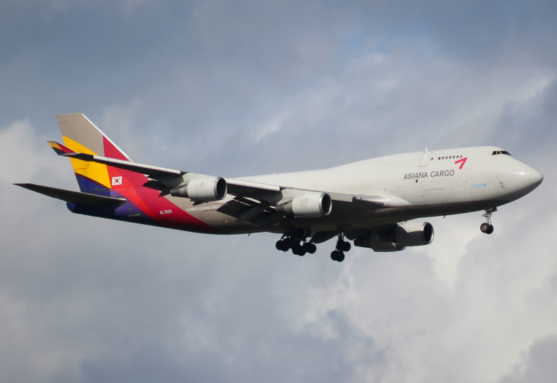 Photo of HL7620 - Asiana Airlines Cargo Boeing 747-400F at SEA on AeroXplorer Aviation Database